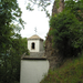 99159 Breccsakúphoz támaszkodó kis kápolna Visegrád felett