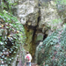 Kőlyuki-barlang bejáratánál