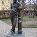 Szabó Lőrinc bronzszobra Debrecenben