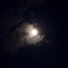 A hold, felhők közé zárva