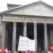 Róma - Tüntetés a Pantheon előtt