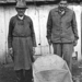 Az utolsó szegedi talicskagyártó mester (jobbról) és öreg munkás