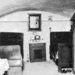 Partlakás külső képe és szobája (Vörösmart–Szamárszurdok, v. Bar