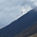 Tongariro Távolban havas csúcsok