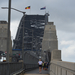 Sydney Harbour Bridge felé gyalog