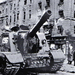 A szovjet ISU-152 önjáró fegyvert a Budapest utcáin 1956.