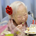 116 éves Misao Okawa szerint a napi 8 órás alvások és a Sushi ev