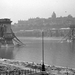 A Dunába robban tott Lánc-híd 1945