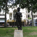 London 813 Chaplin szobra