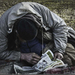 olvasó hajléktalan