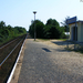 A megállóhely peronja Szombathely felé nézve.